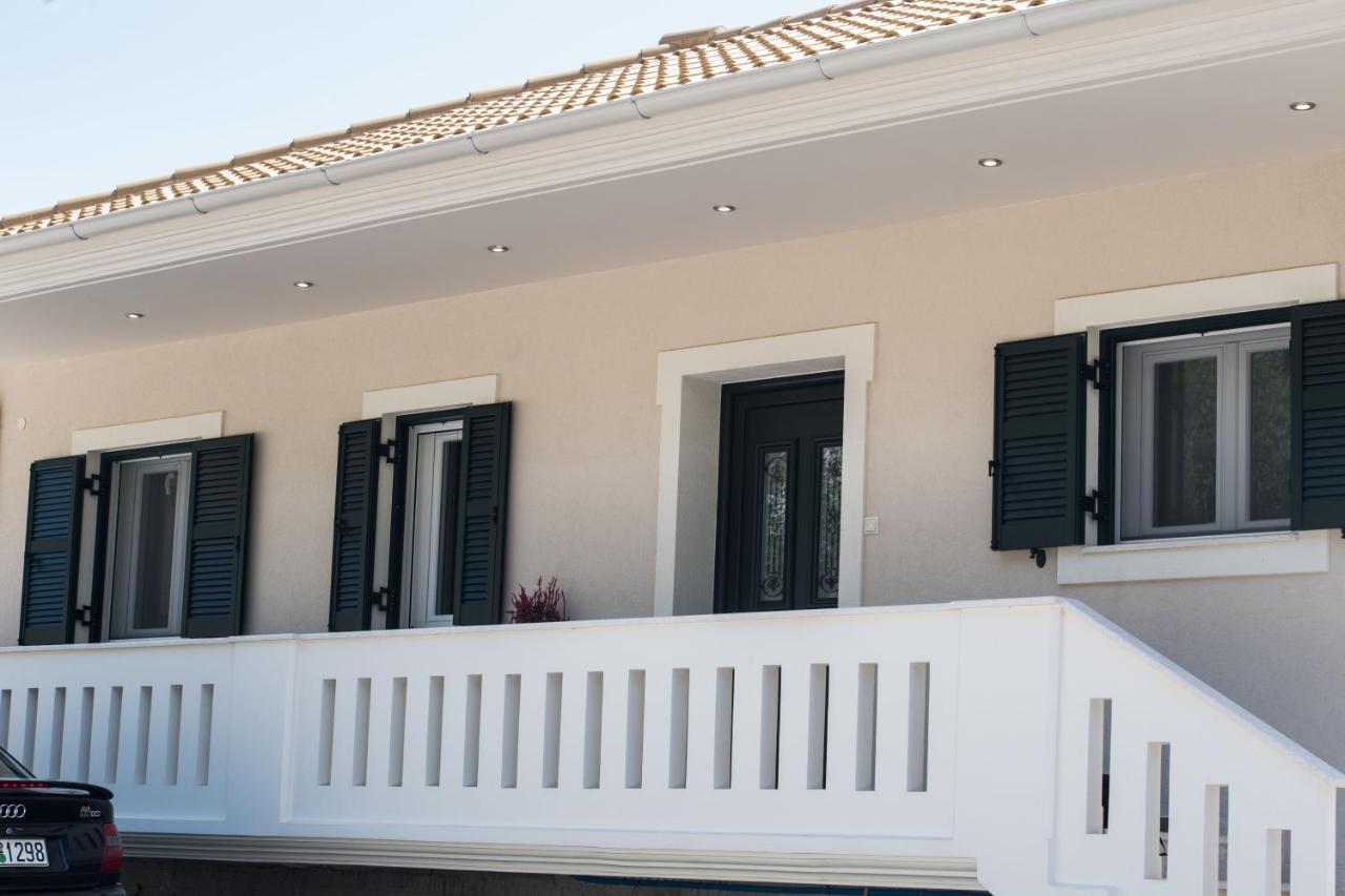 Appartamento Casa De Blue Kariá Esterno foto